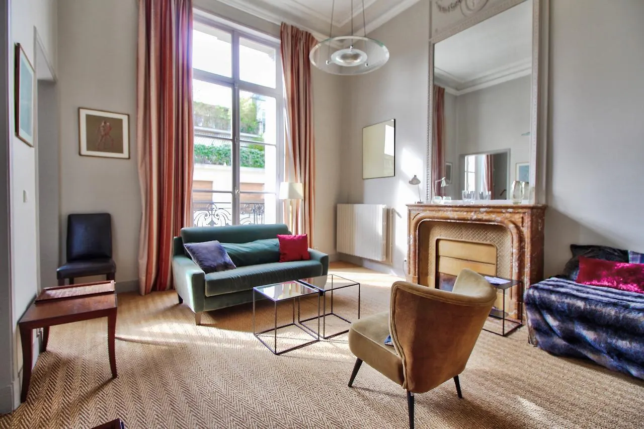 Hoche Apartment Paris